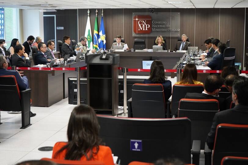 Vitória! PEC sobre participação de servidores no CNMP garante assinaturas e é protocolada na Câmara 